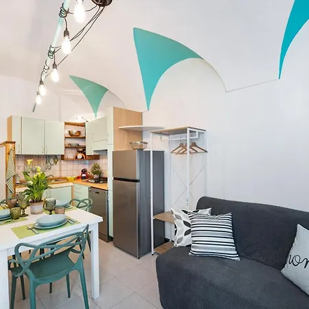 Domus Regina Elena 펜션 *