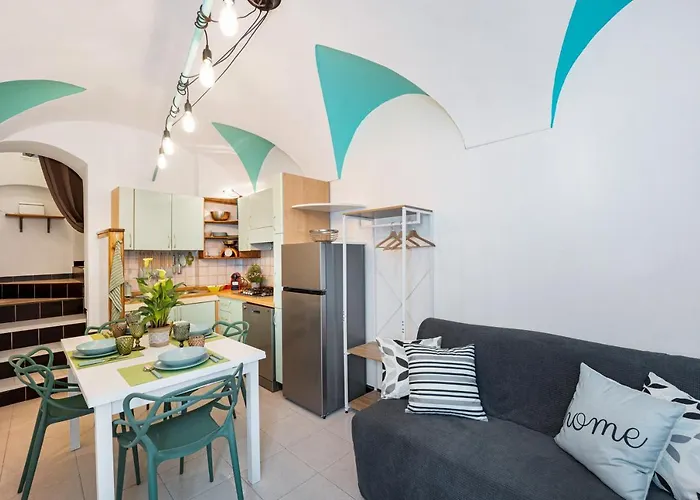 Domus Regina Elena 펜션 *